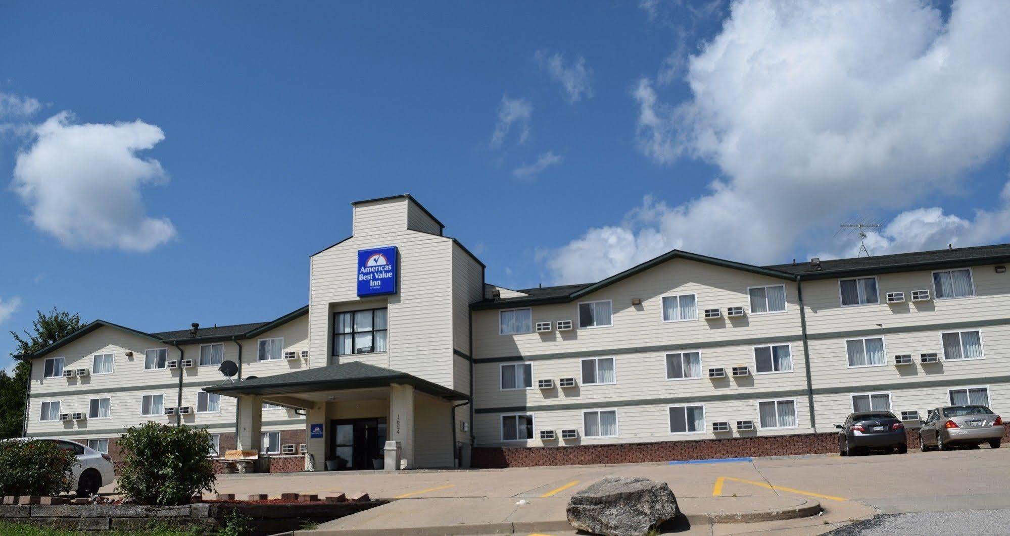 Americas Best Value Inn Jefferson City Exterior foto